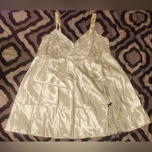 Woman's night gown